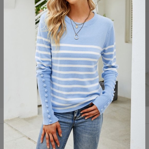 NXH | Blue Stripe Button-Accent Crewneck Sweater - L - Picture 2 of 9